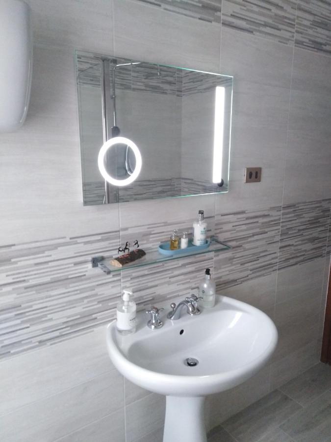 Casa Umbria Apartment Губио Екстериор снимка