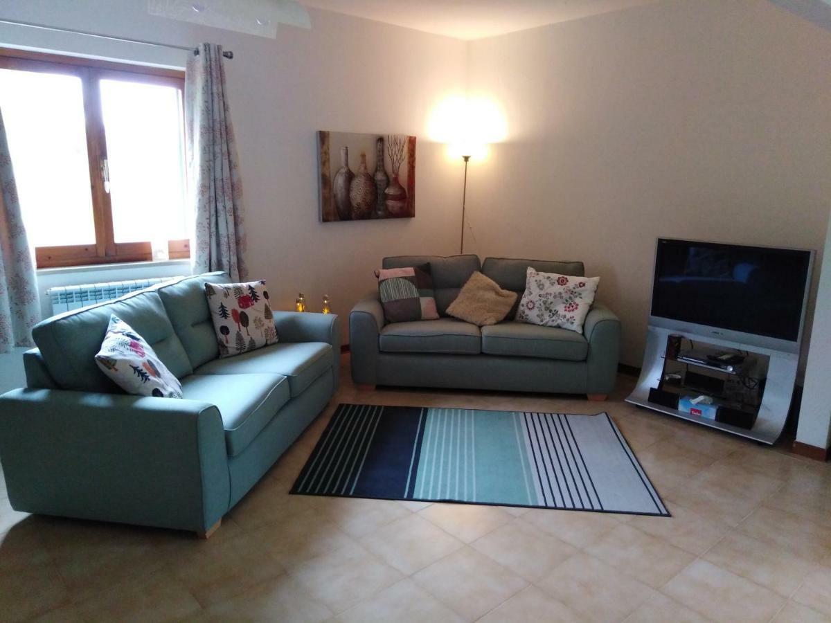 Casa Umbria Apartment Губио Екстериор снимка